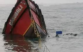 Boat overturns near Maravanthe, fishermen safe