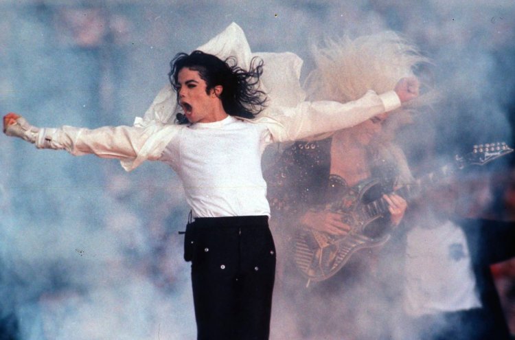 Best Moments of Michael Jackson on Stage