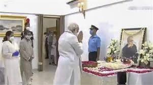 Prez, PM pay last respects to Mukherjee