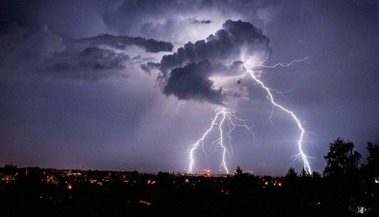 Lightning kills 6 people in Odisha