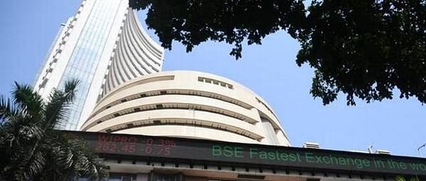 Sensex ends 273 pts higher; Bharti Airtel soars 6 pc