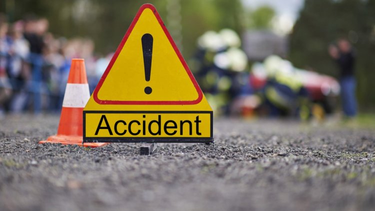 Two killed as mini truck overturns in MP