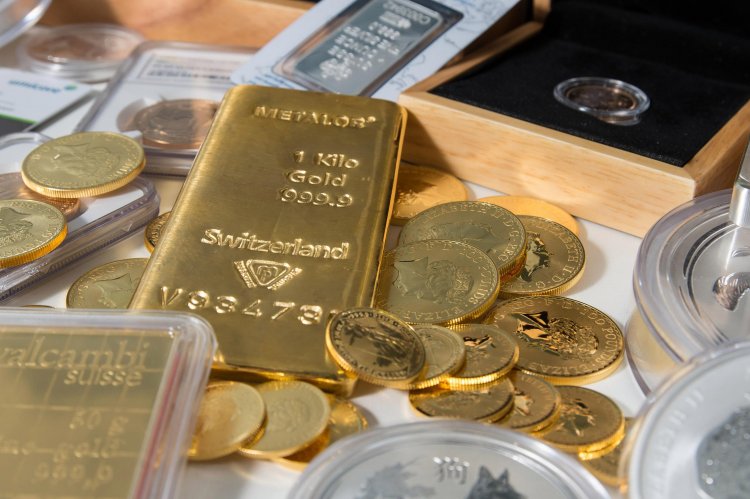 Gold rises by Rs 251, silver jumps Rs 261