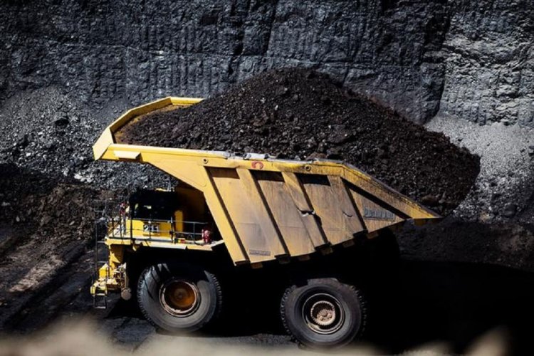 Coal import drops 35% in Aug on low demand from power, cement sector