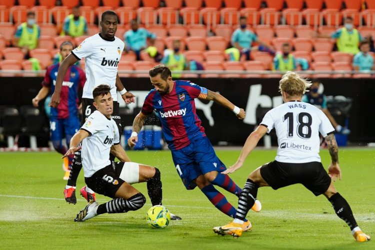 Pellegrini wins in return to Spanish league; Emery draws