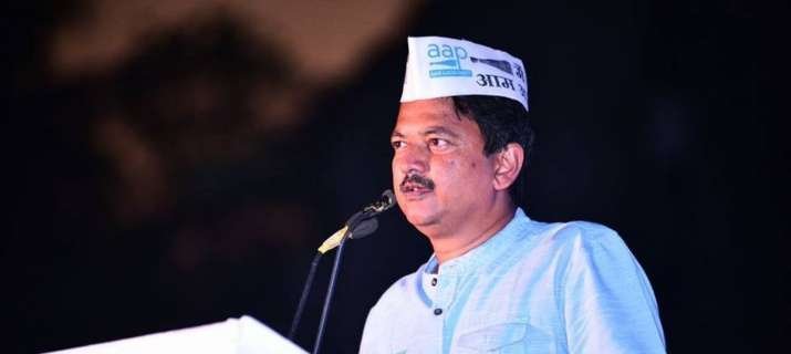 Goa AAP convenor Elvis Gomes steps down from post