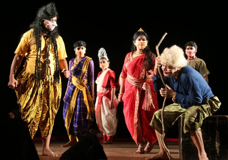Theatre comes alive in a new avatar with first  open-air play at EZCC Kolkata since lockdown