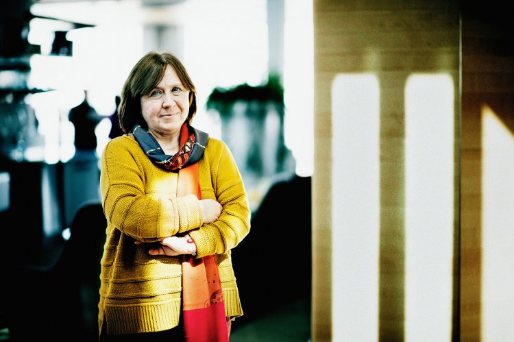 Nobel Laureate Svetlana Alexievich Leaves for Germany