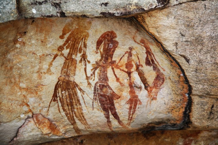 Discovery of Australian Cave Art Shows Harmony between Humans and Nature