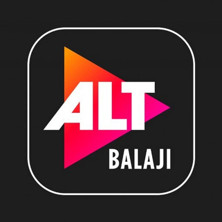 Scooping a resounding 25 awards, ALTBalaji rules the roost at SCREENXX awards with actors like Karisma Kapoor, Vikrant Massey, and Jennifer Winget winning across different categories!