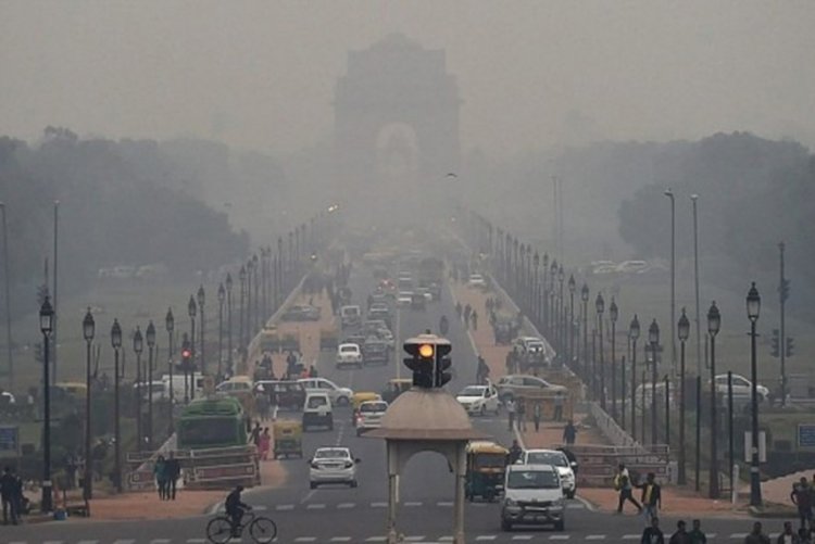 Delhi's air quality hits 'very poor' level, first time this season