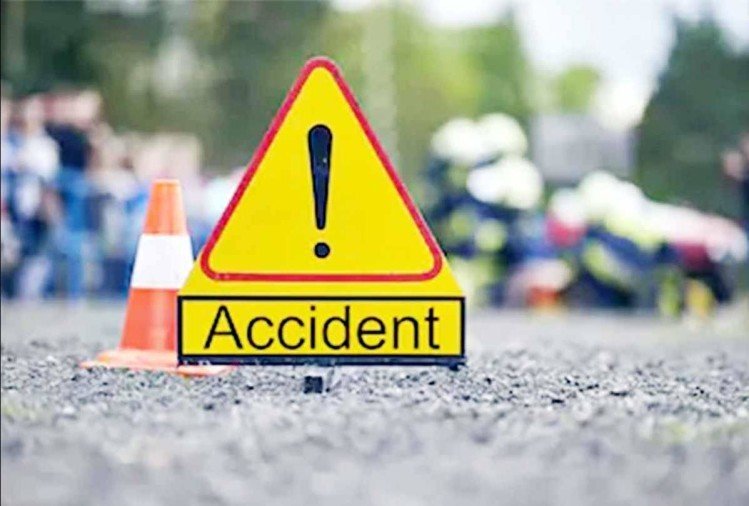 2 killed as car hits two-wheeler in UP's Banda