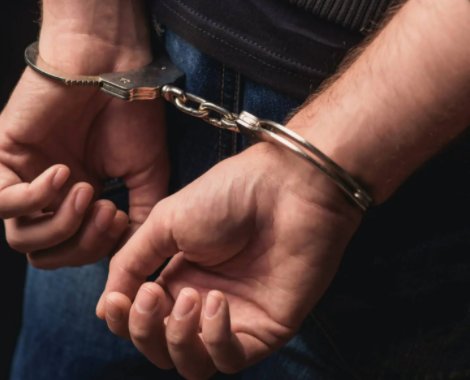 Delivery man arrested for duping customer in south Delhi