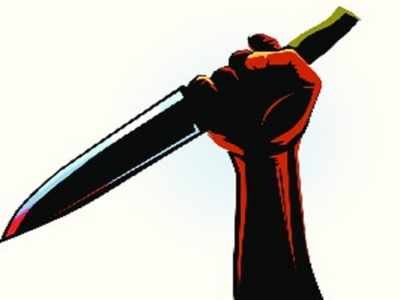 Constable injured in knife attack, four held