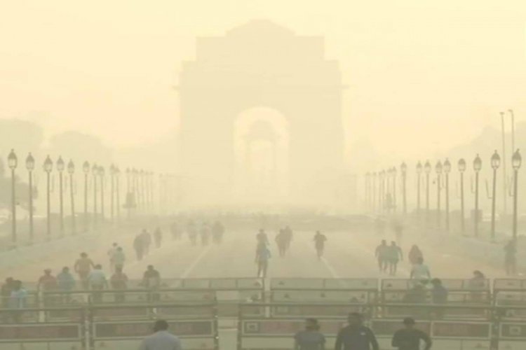 Delhi's air quality 'very poor', stubble burning contribution may increase