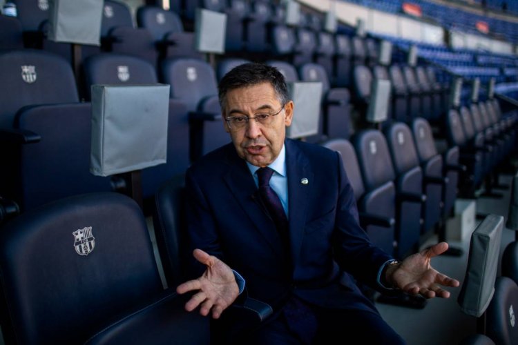Barcelona president Bartomeu quits in fallout of Messi feud