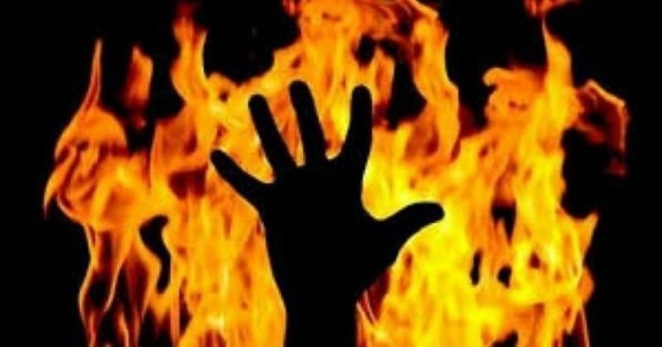 UP: Woman killed as LPG cylinder leak causes fire