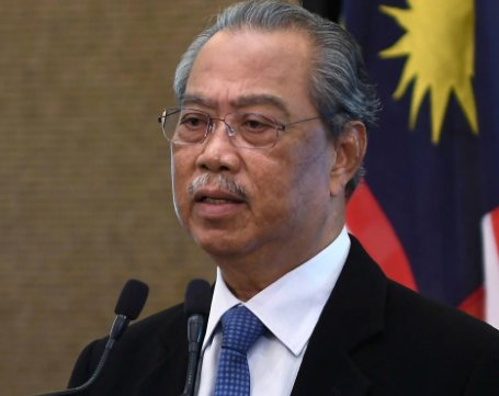 Malaysian PM's key ally demands early polls in new snag