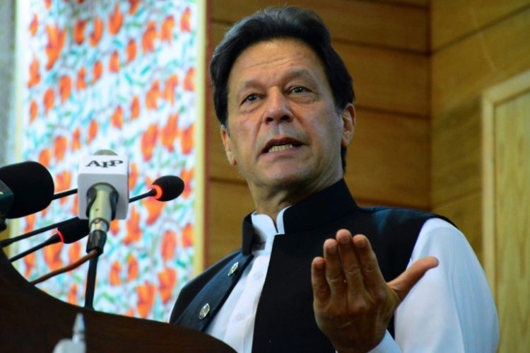 Pakistani PM Promises to Upgrade Status of Part of Kashmir