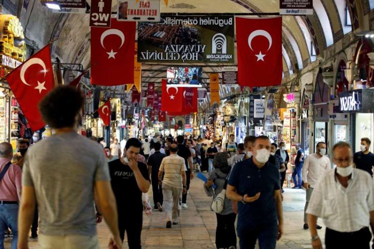 Turkey replaces central bank head as lira sees record lows