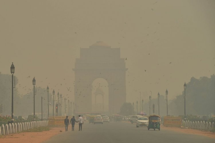 Pollution levels dip in Delhi, air quality still 'very poor'