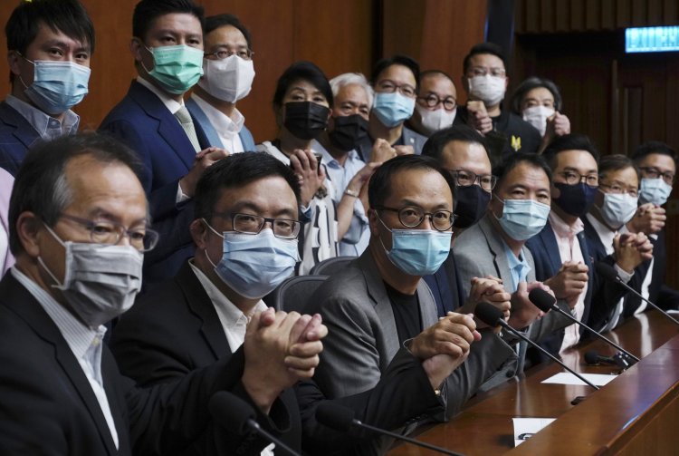 Hong Kong Pro-Democracy Opposition Lawmakers to Resign