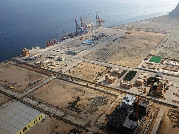 Pakistan to seek USD 2.7 bn loan from China for CPEC project