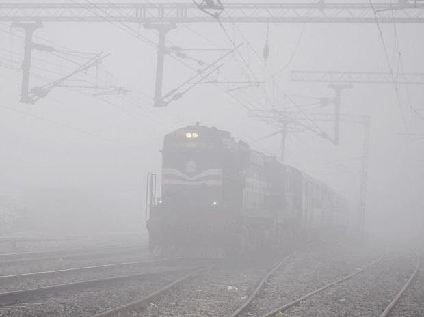 'Very dense' fog blanket lowers visibility to 'zero' in parts of Delhi: IMD