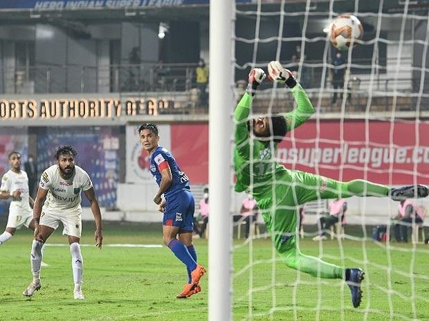 ISL-7: Bengaluru FC clip Kerala Blasters' wings in six-goal thriller