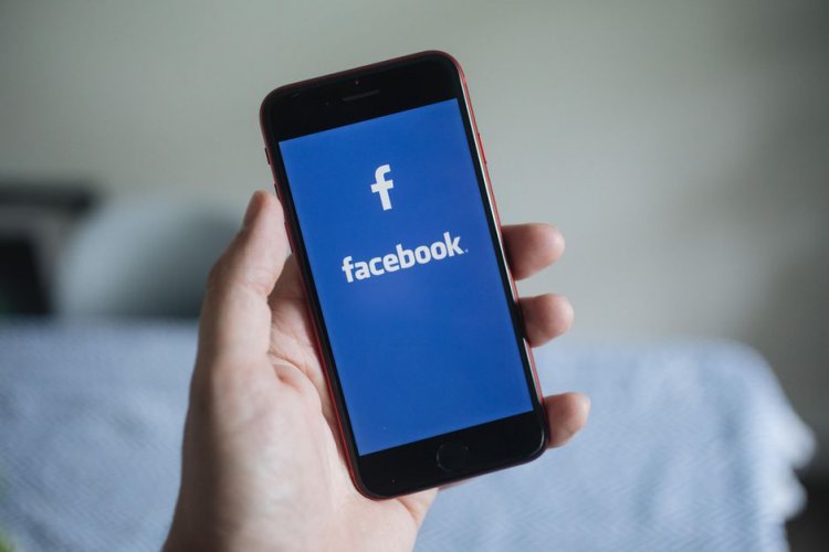 Facebook allegedly blocking a media company who creates social media platforms