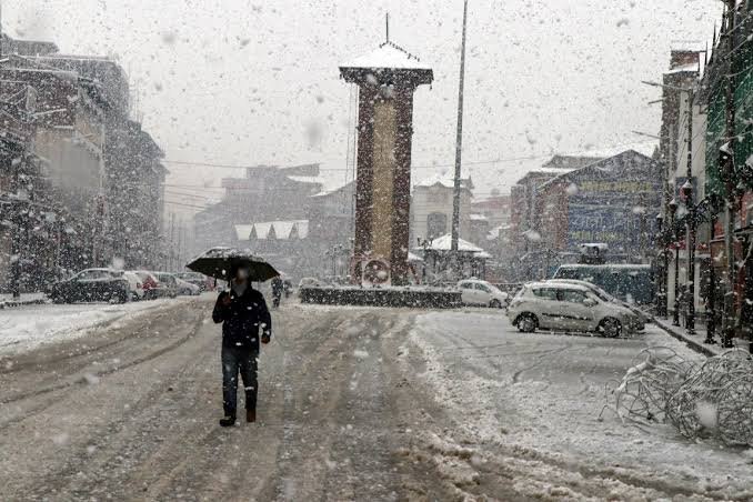 Srinagar records coldest night of season