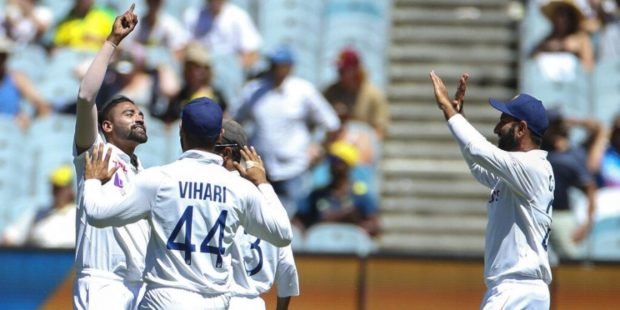 Siraj gets Labuschagne on debut as India reduce Australia to 136/5