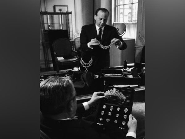 Iconic Platinum Jewelry Brands: Cartier, Harry Winston, and Oscar Heyman