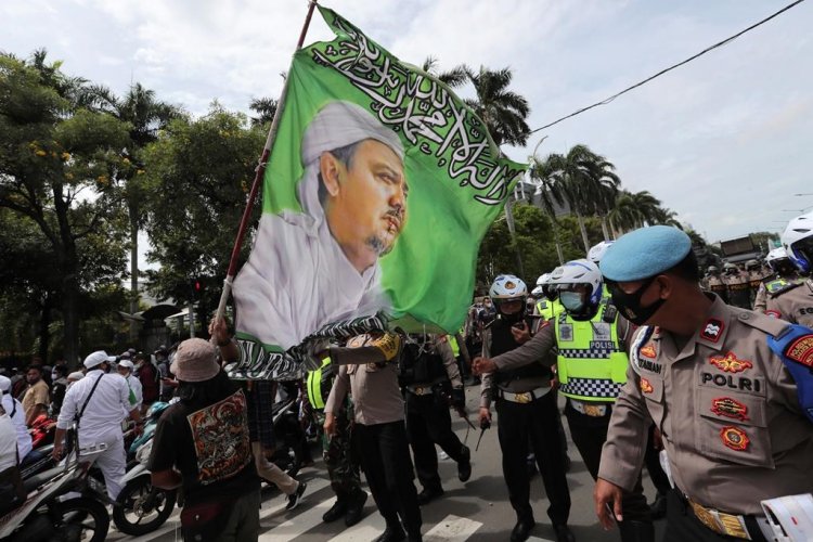 Indonesia bans militant group Islamic Defenders Front