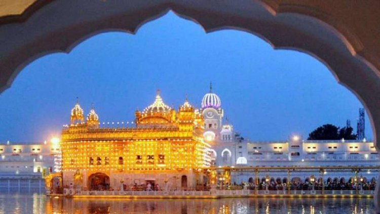 Devotees throng temples, gurudwaras on occasion of New Year