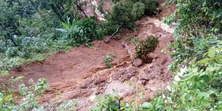 Landslide in Kinnaur leaves hundreds of people stranded