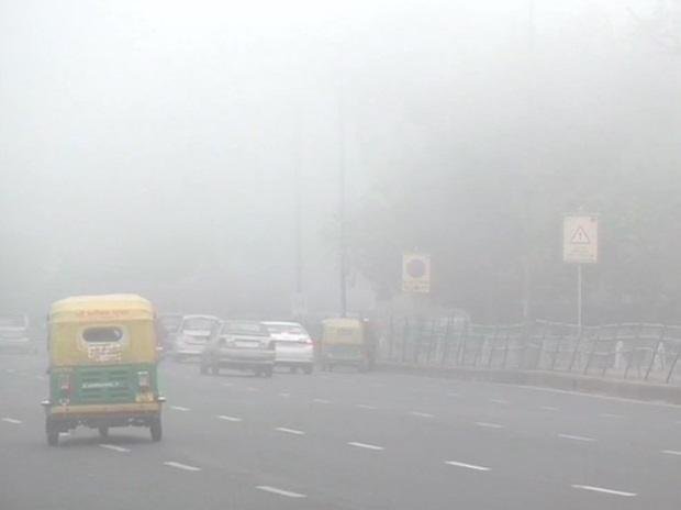 'Moderate' fog in Delhi, minimum temperature rises to 14.4 degrees Celsius
