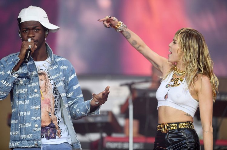 Lil Nas X reveals his plans to collaborate with Miley Cyrus