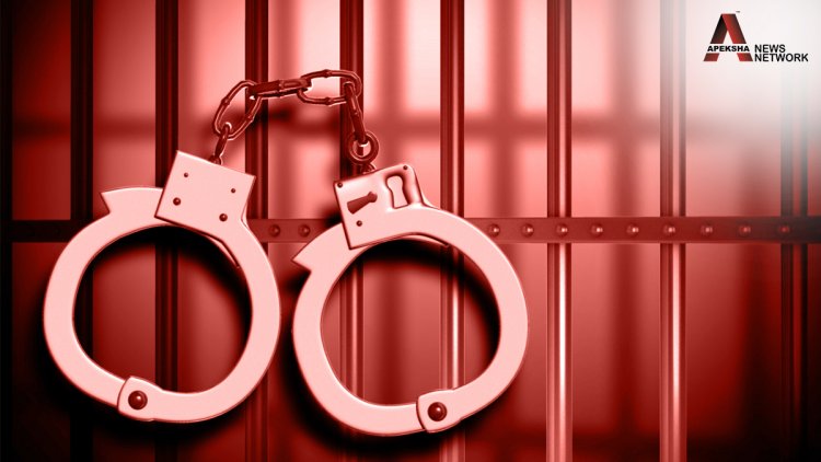 Two held for robbing woman of Rs 71 lakh in Mumbai