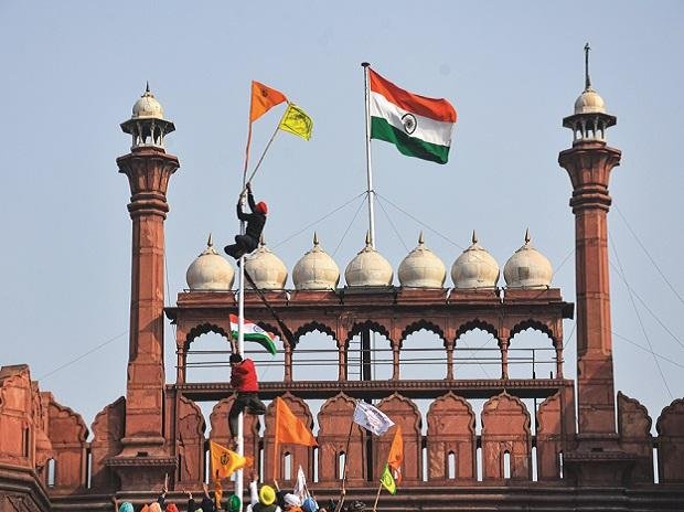 R-Day violence: Forensic experts visit Red Fort to collect evidence